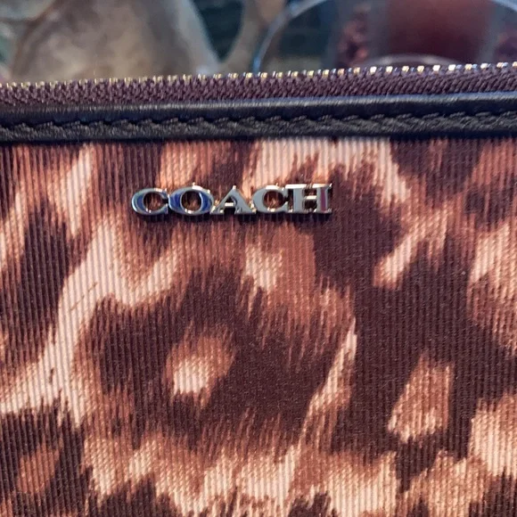 Coach cheetah wallet wristlet - Picture 3 of 5